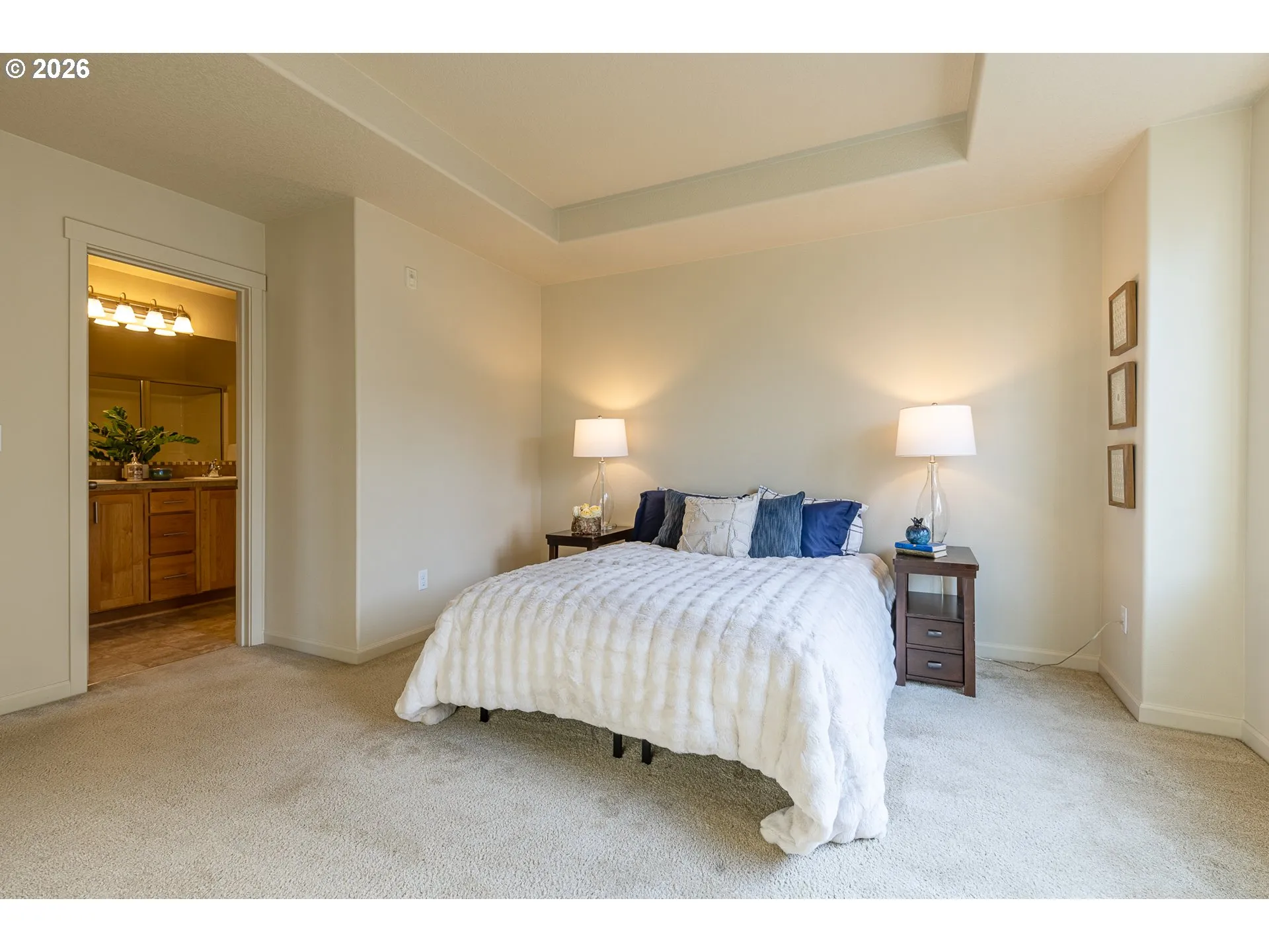 Bedroom, Primary-Upper