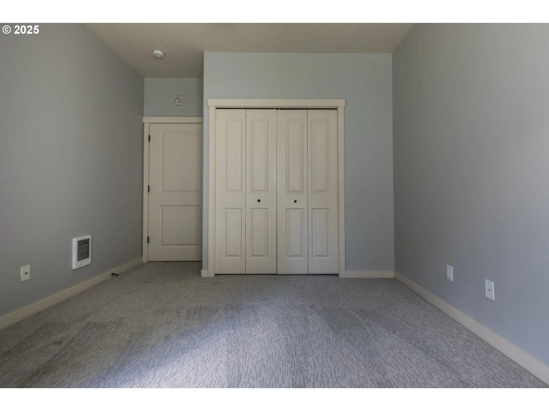 Bedroom, Primary