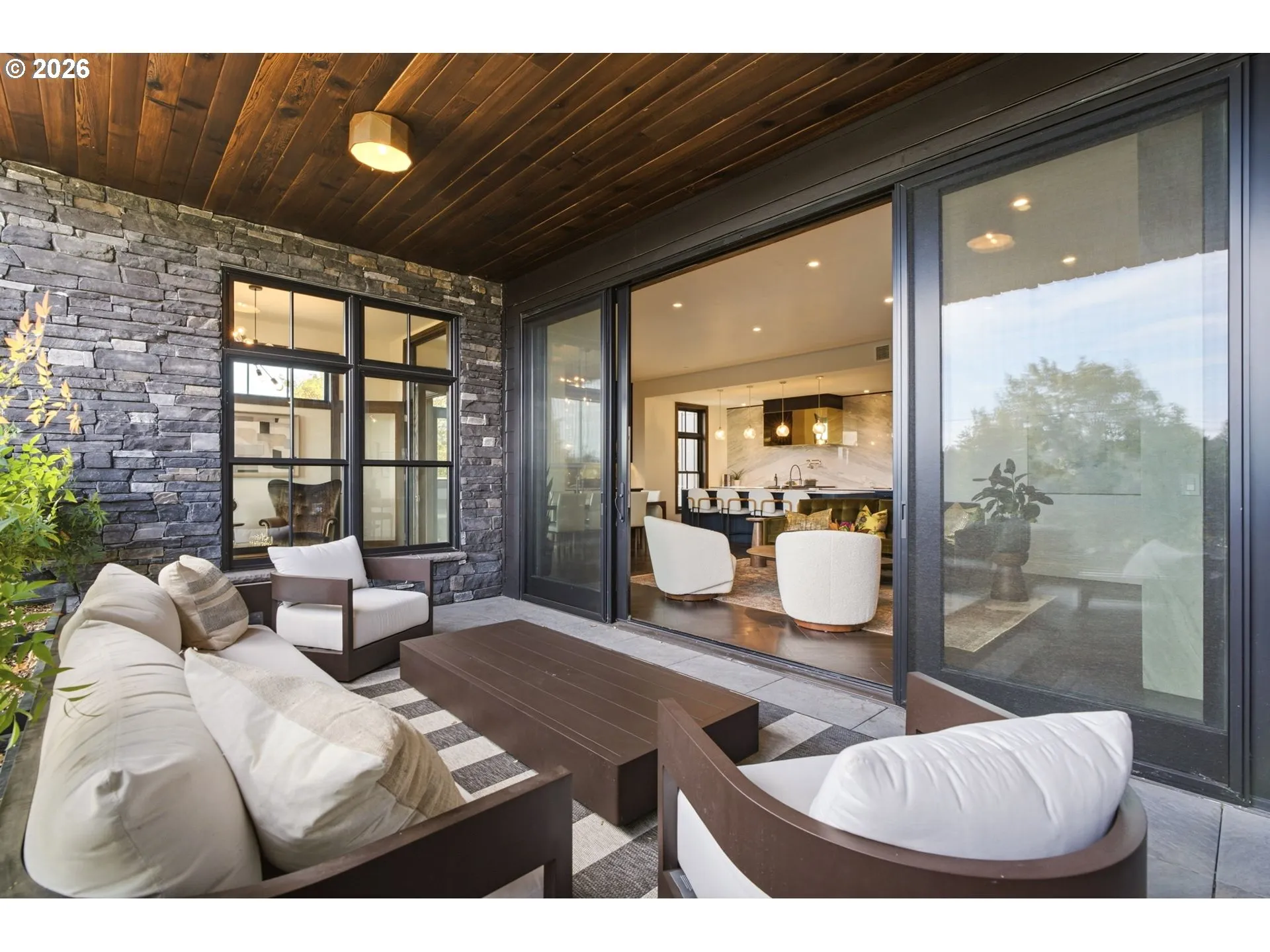 Balcony-Covered