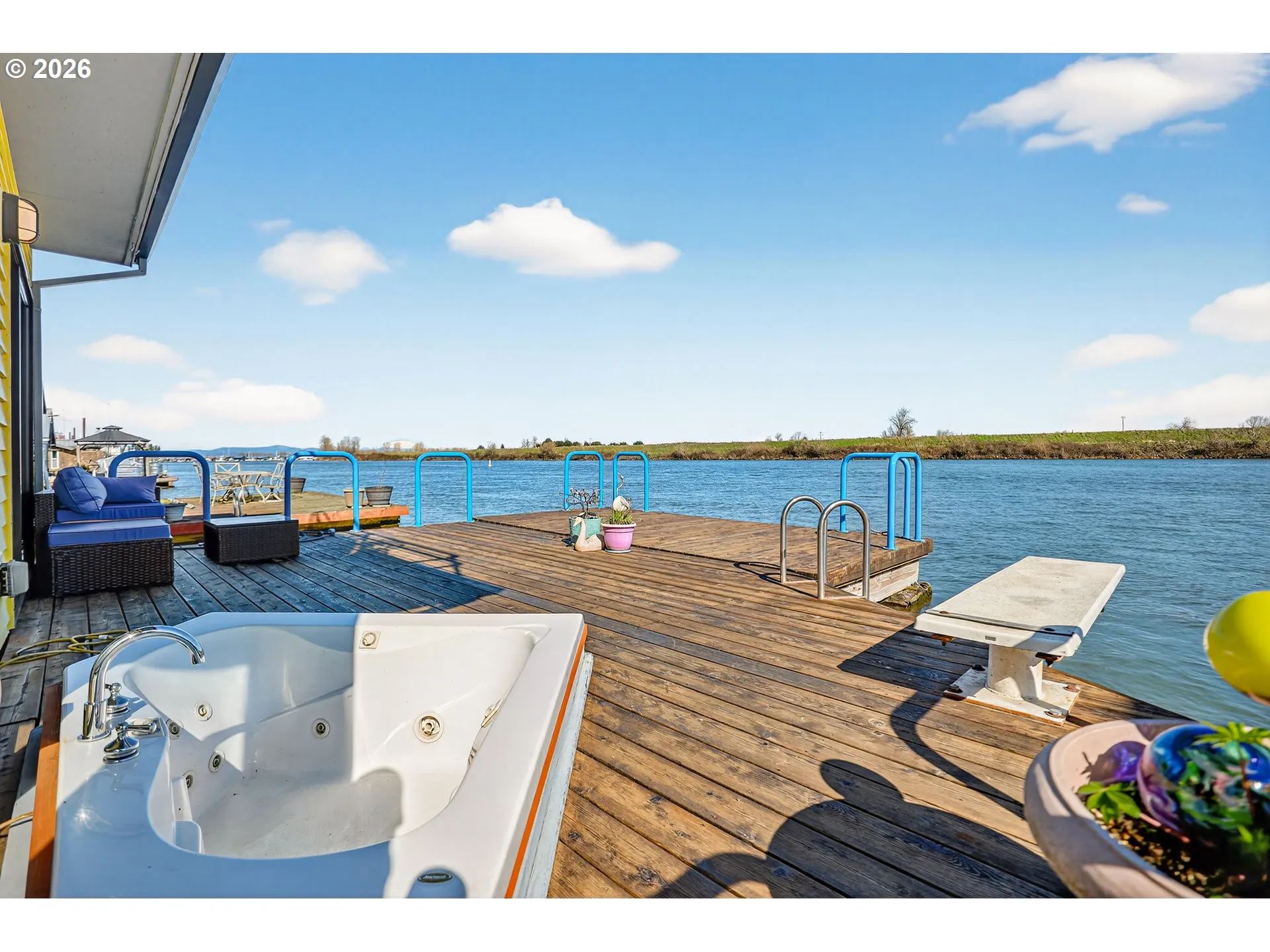 Deck-Main