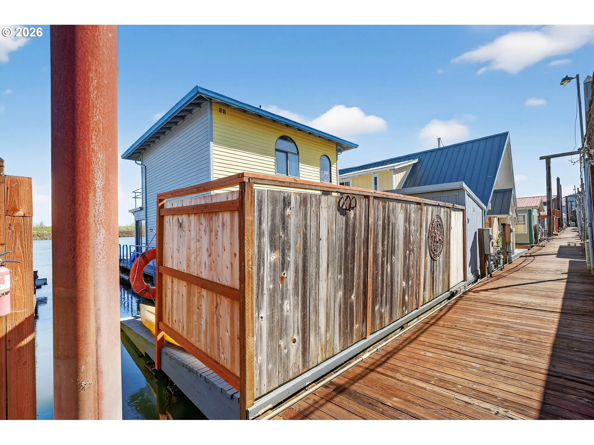 Front Yard-Fenced