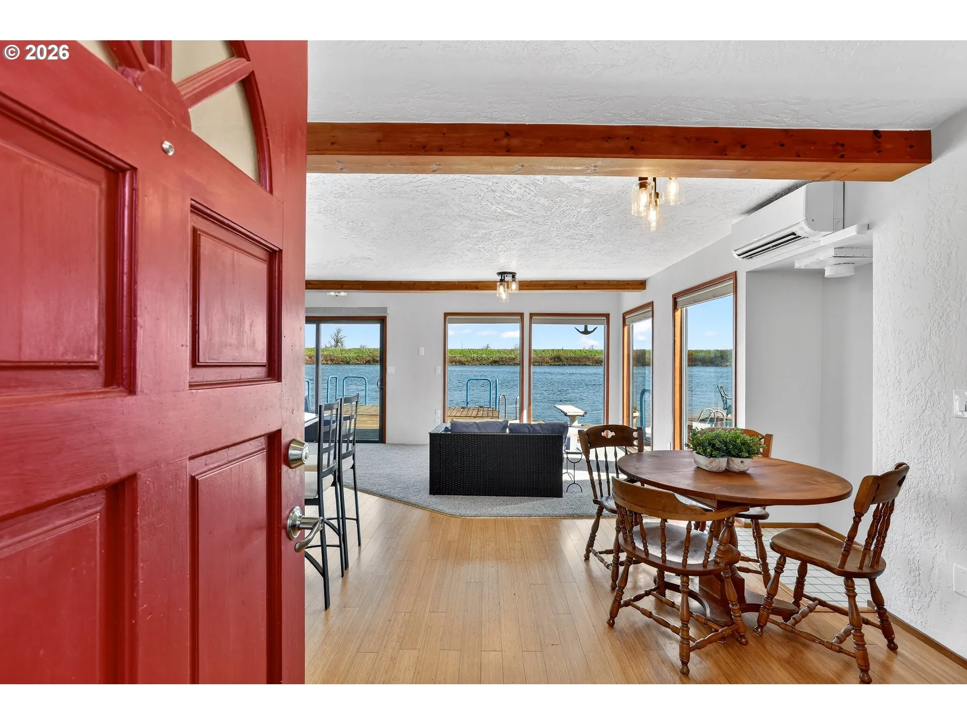 Entrance/Foyer