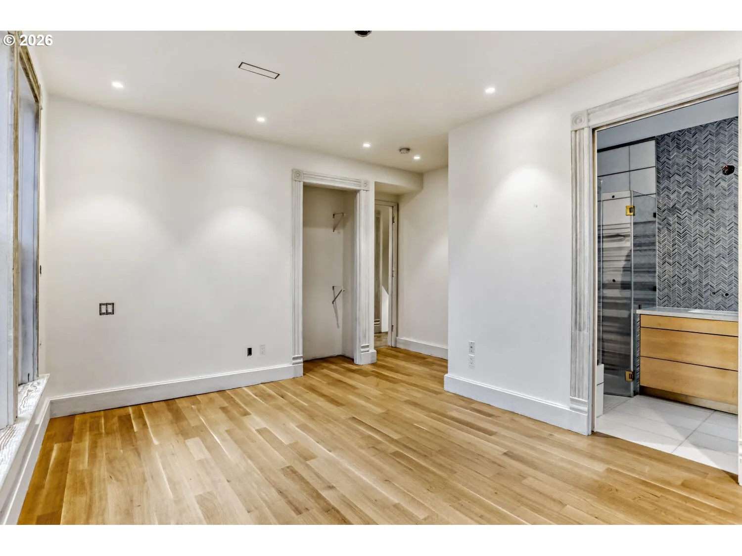 Bedroom-Upper