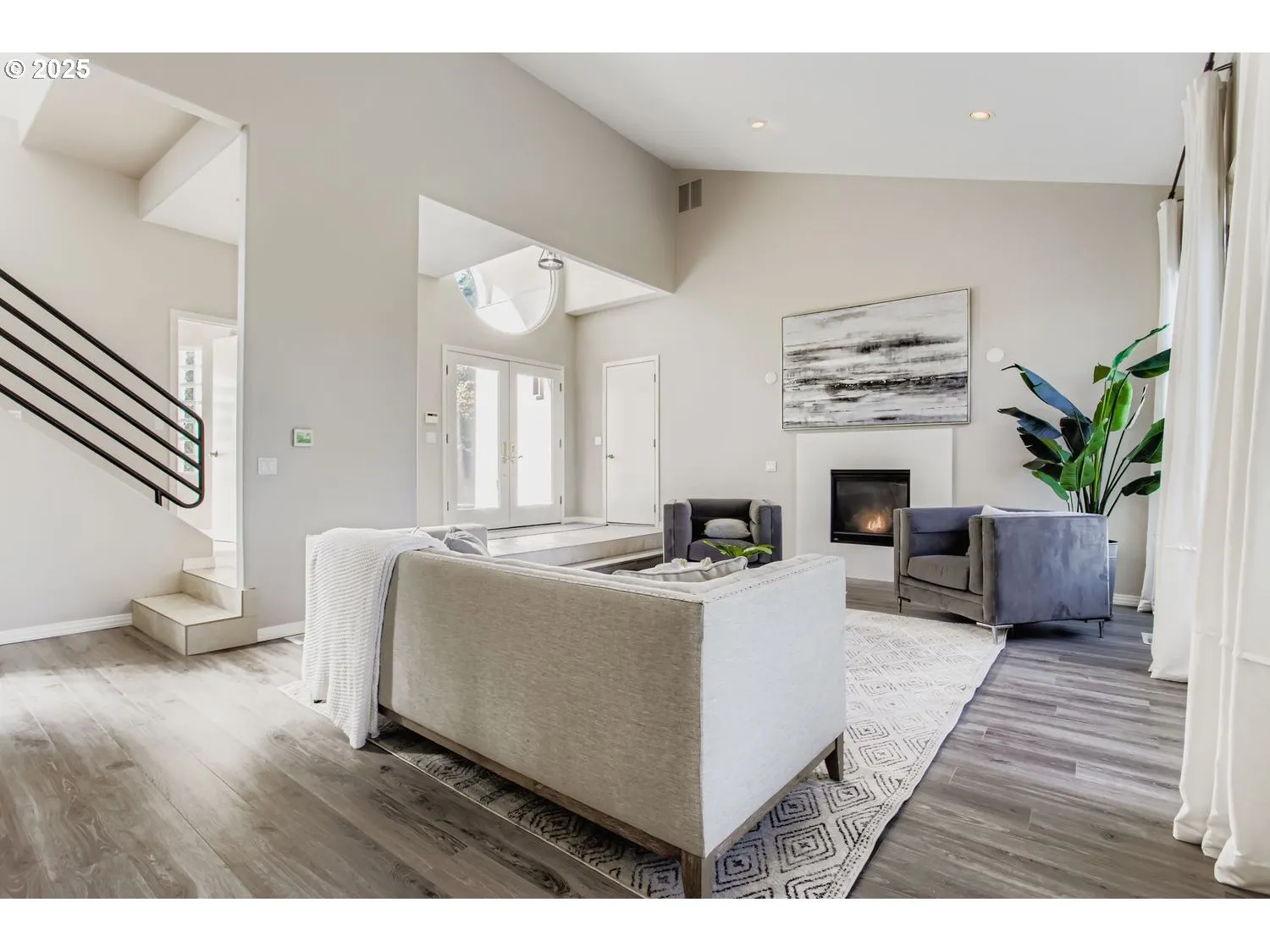 Living Room-Fireplace