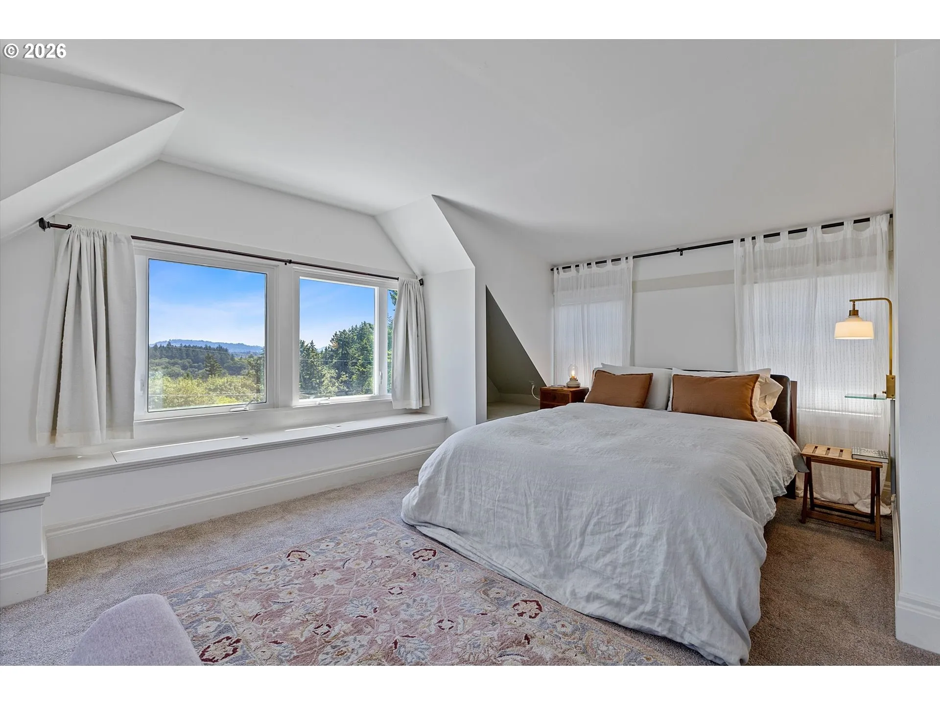 Bedroom, Primary-Upper