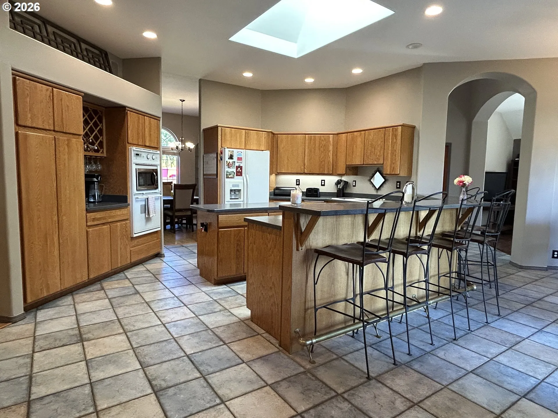 Kitchen-Breakfast Bar