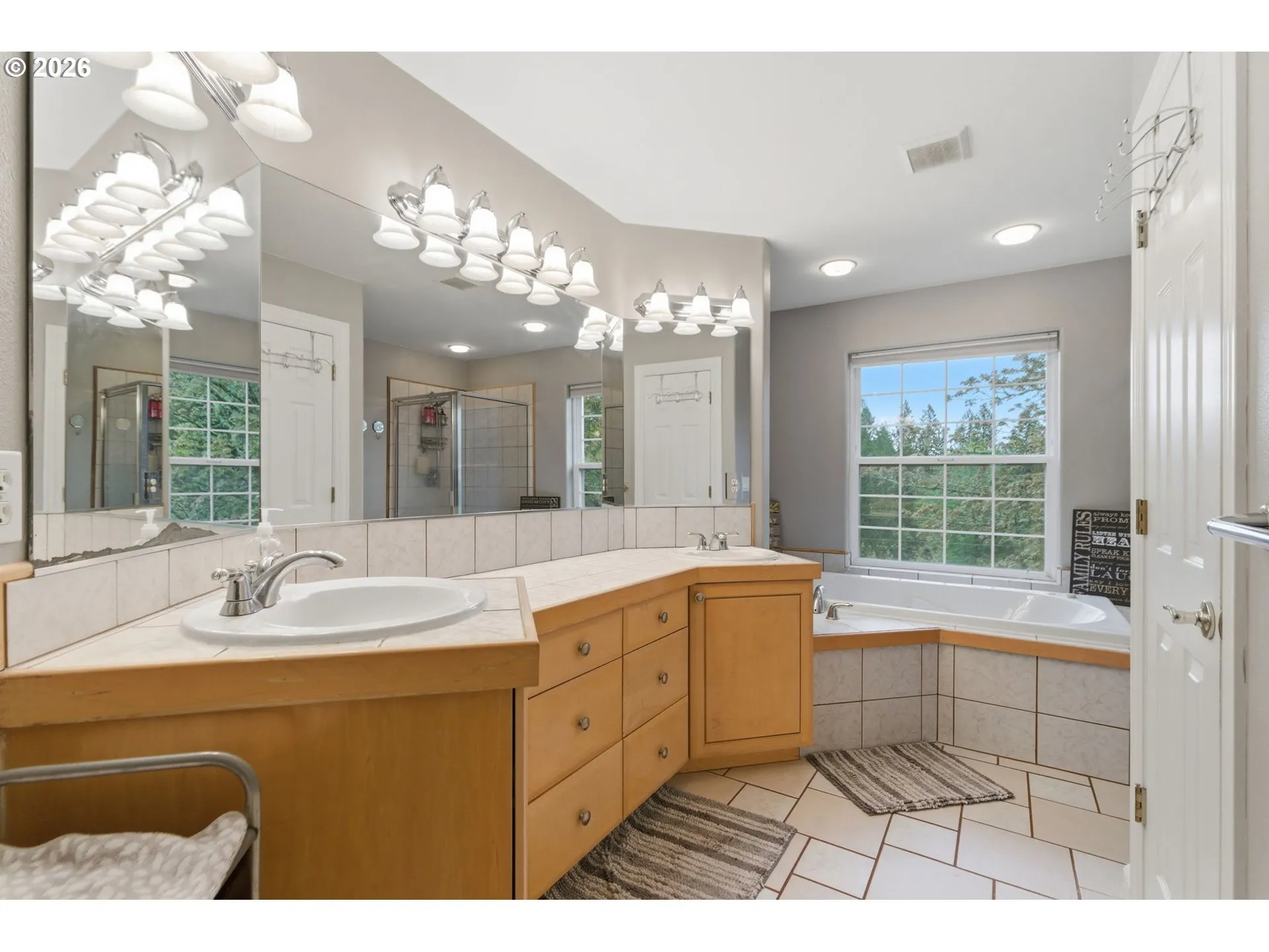 Bathroom, Attached