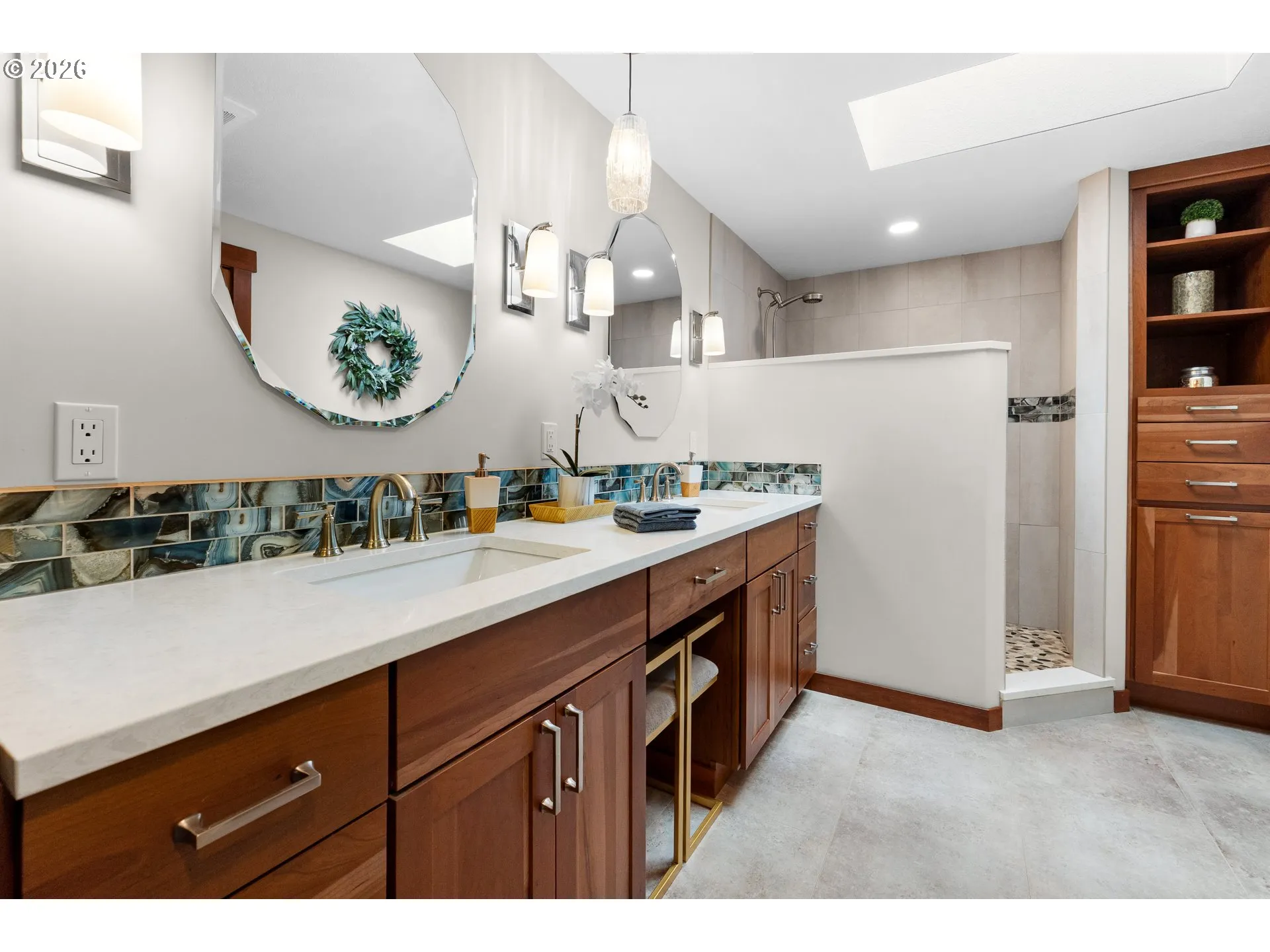Bathroom, Attached