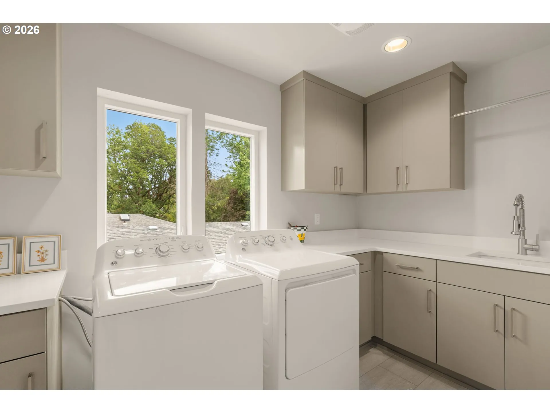 Laundry-Upper