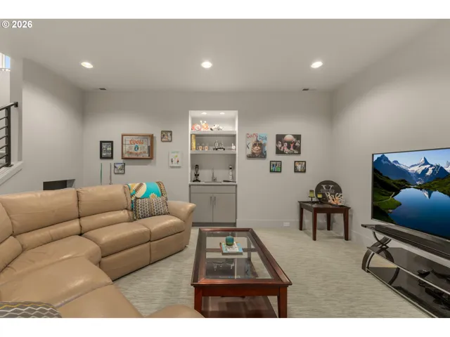 Family Room-Lower