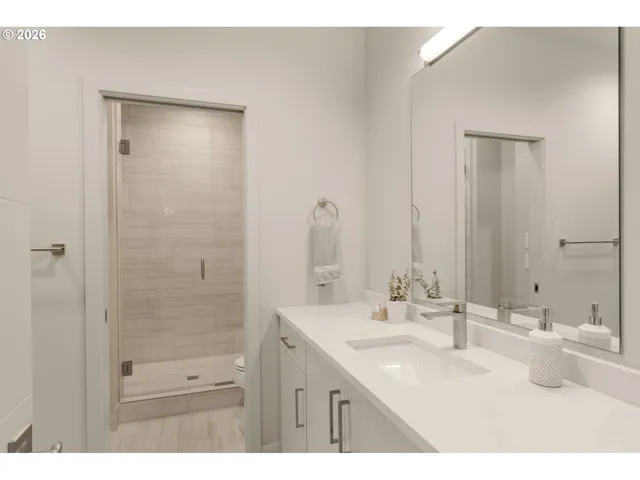 Bathroom-Lower