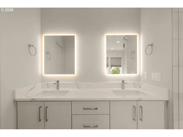 Owner's Suite Bathroom