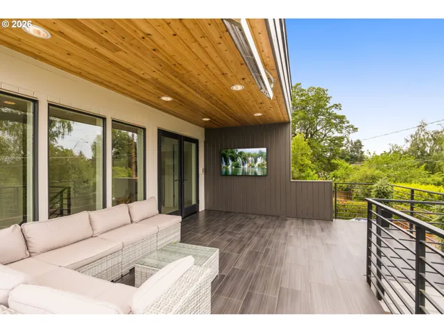 Deck-Upper
