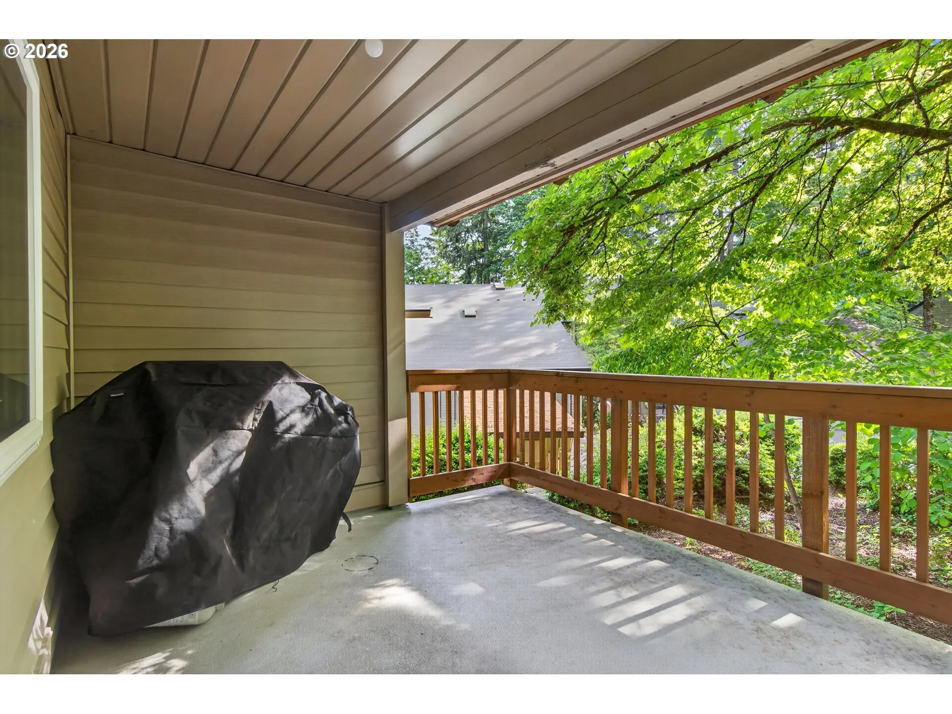 Balcony-Covered