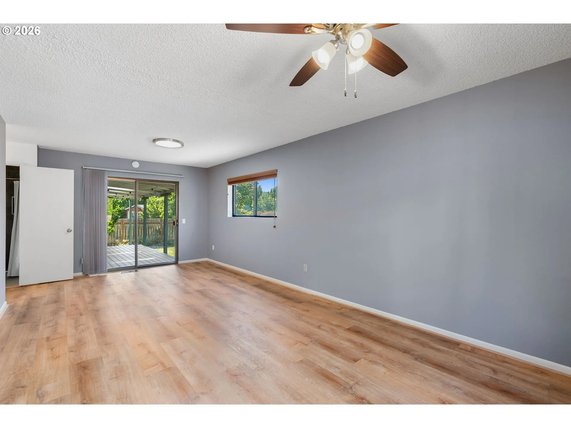 Bedroom, Primary