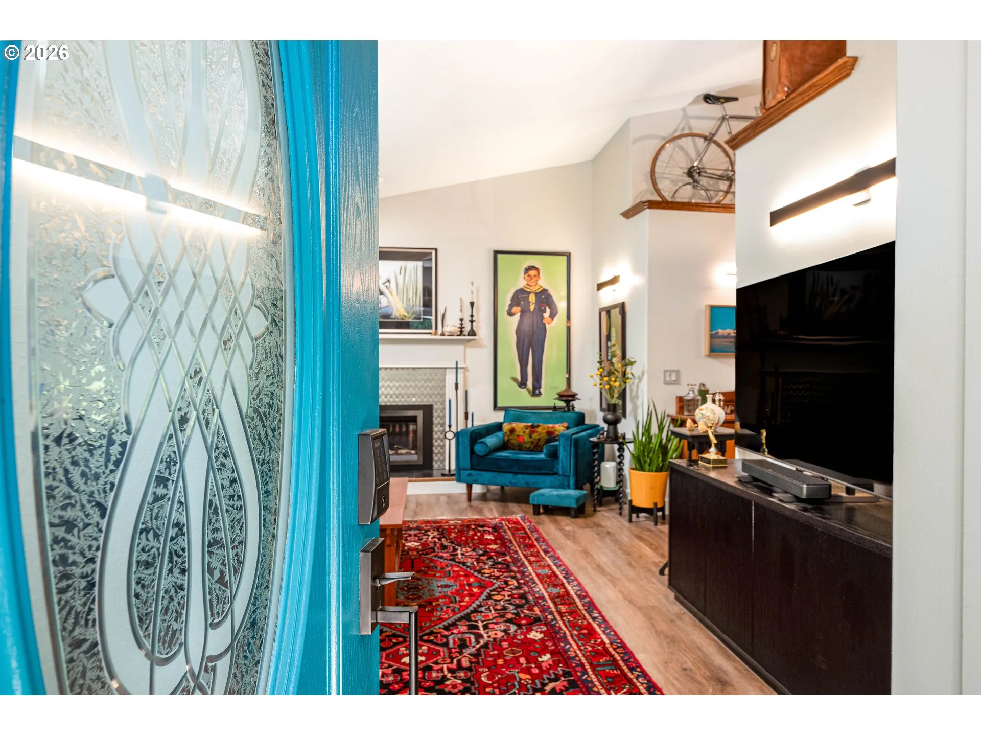 Living Room-Vaulted Ceilings