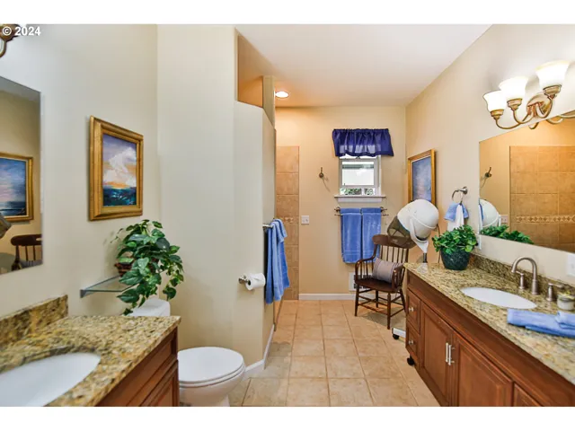 Bathroom, Attached-Main