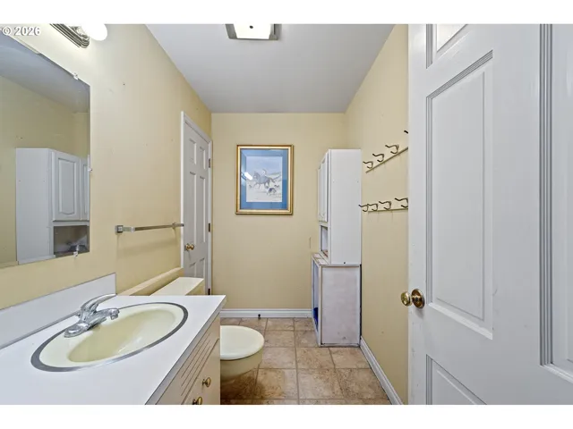 Bathroom, Attached