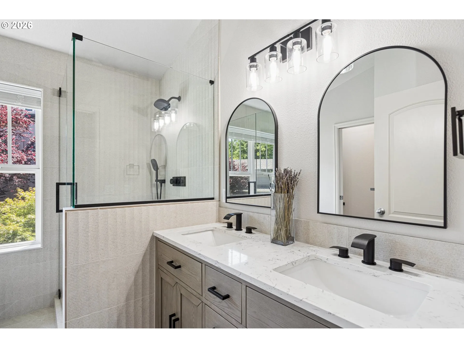 En Suite Bathroom-Upper