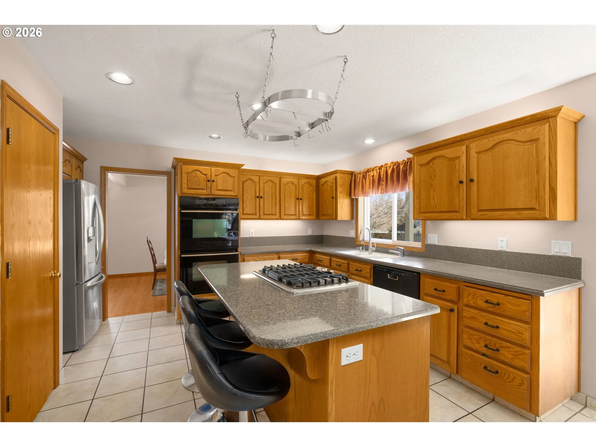 Kitchen-Cooking Island