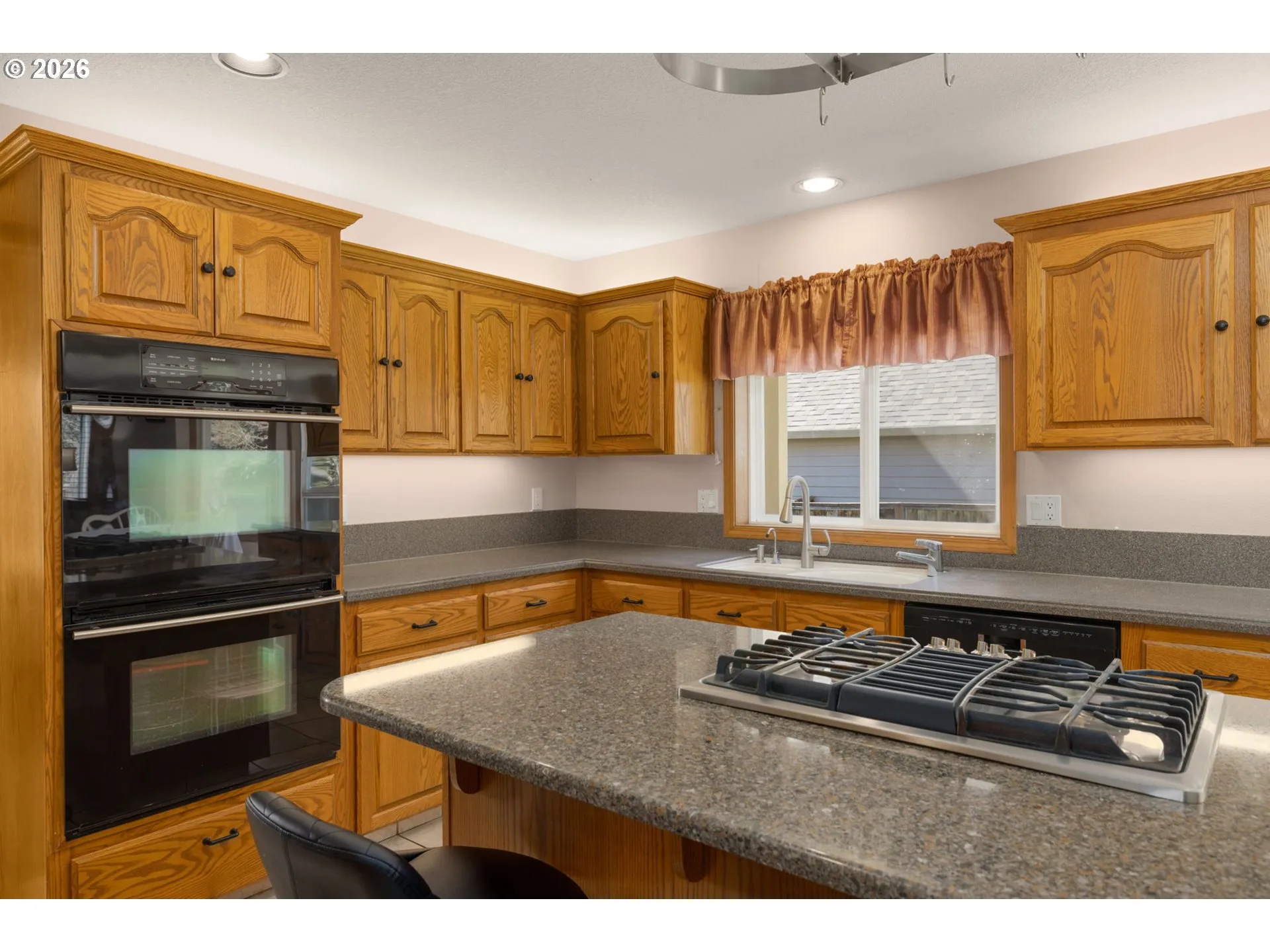 Kitchen-Cooking Island