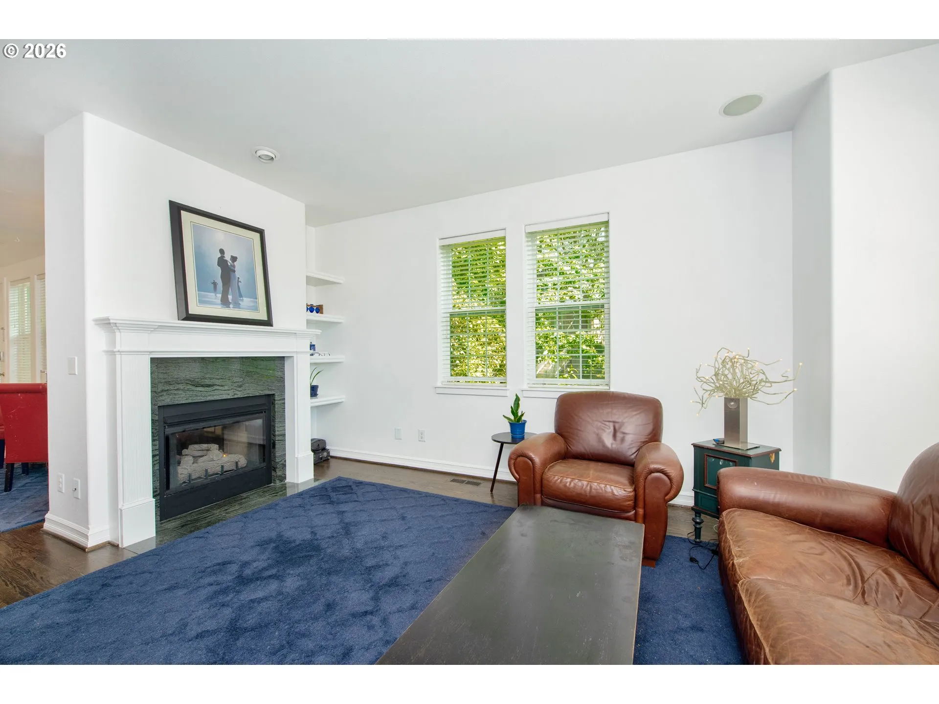 Living Room-Fireplace