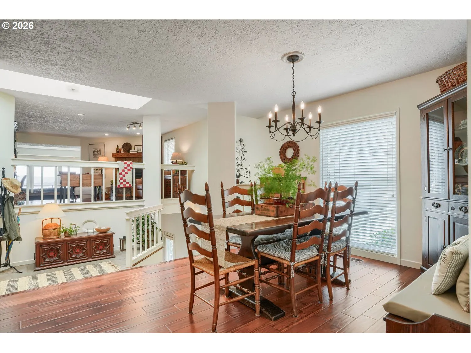 Dining Area-Wide Angle/Fisheye