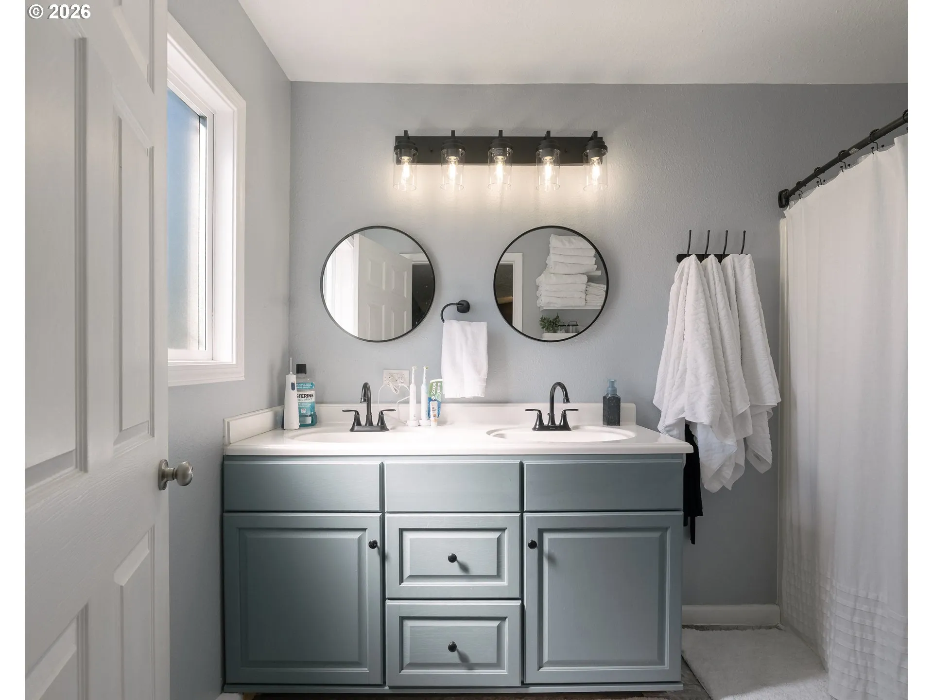 Bathroom, Attached