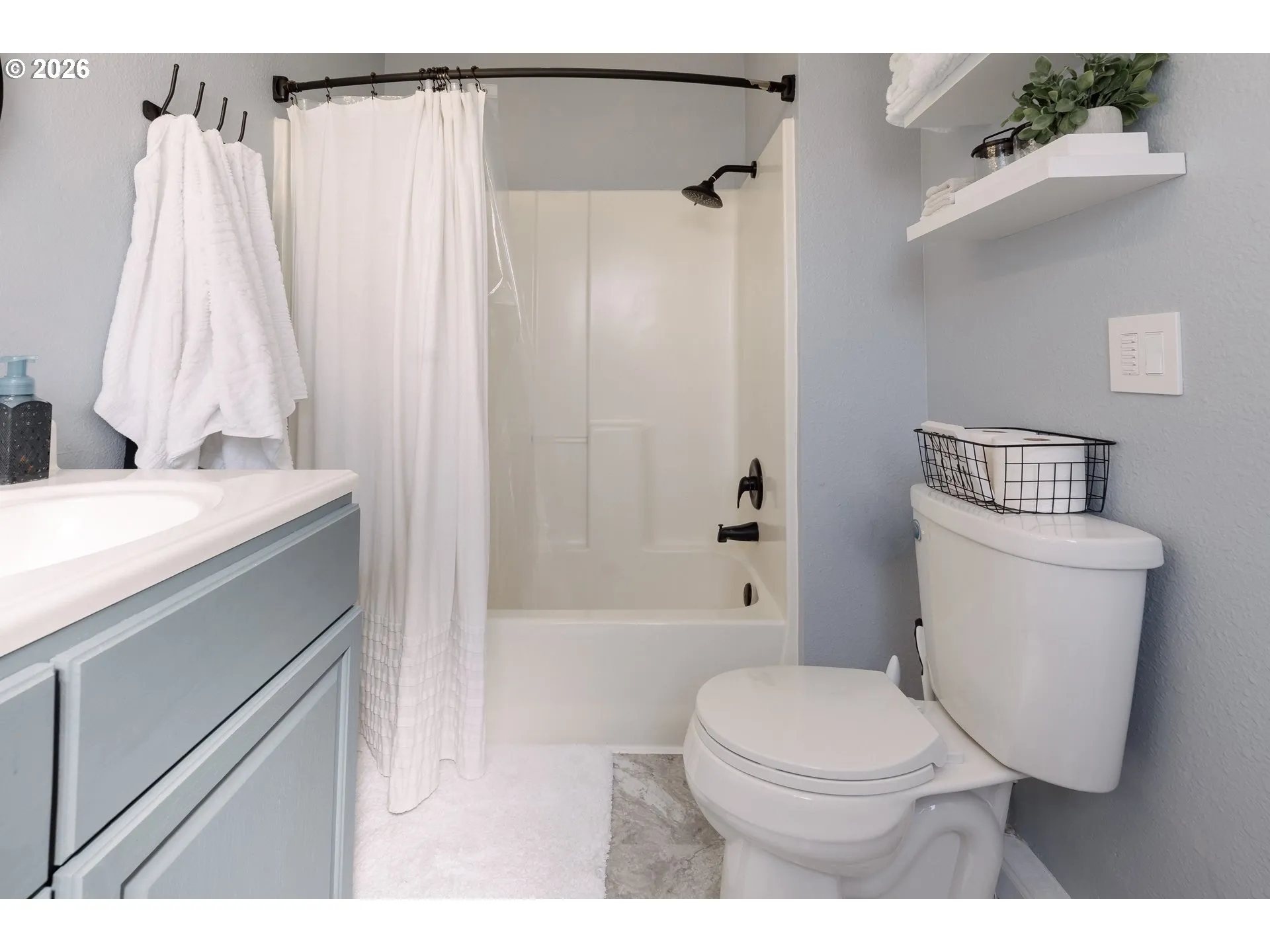 Bathroom, Attached