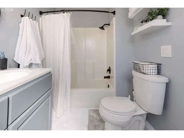 Bathroom, Attached
