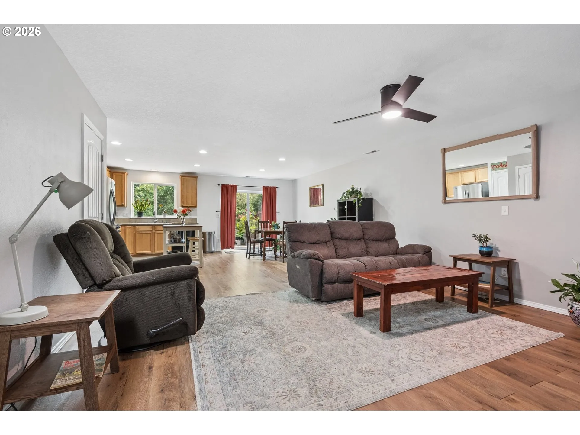 Living Room-Ceiling Fan