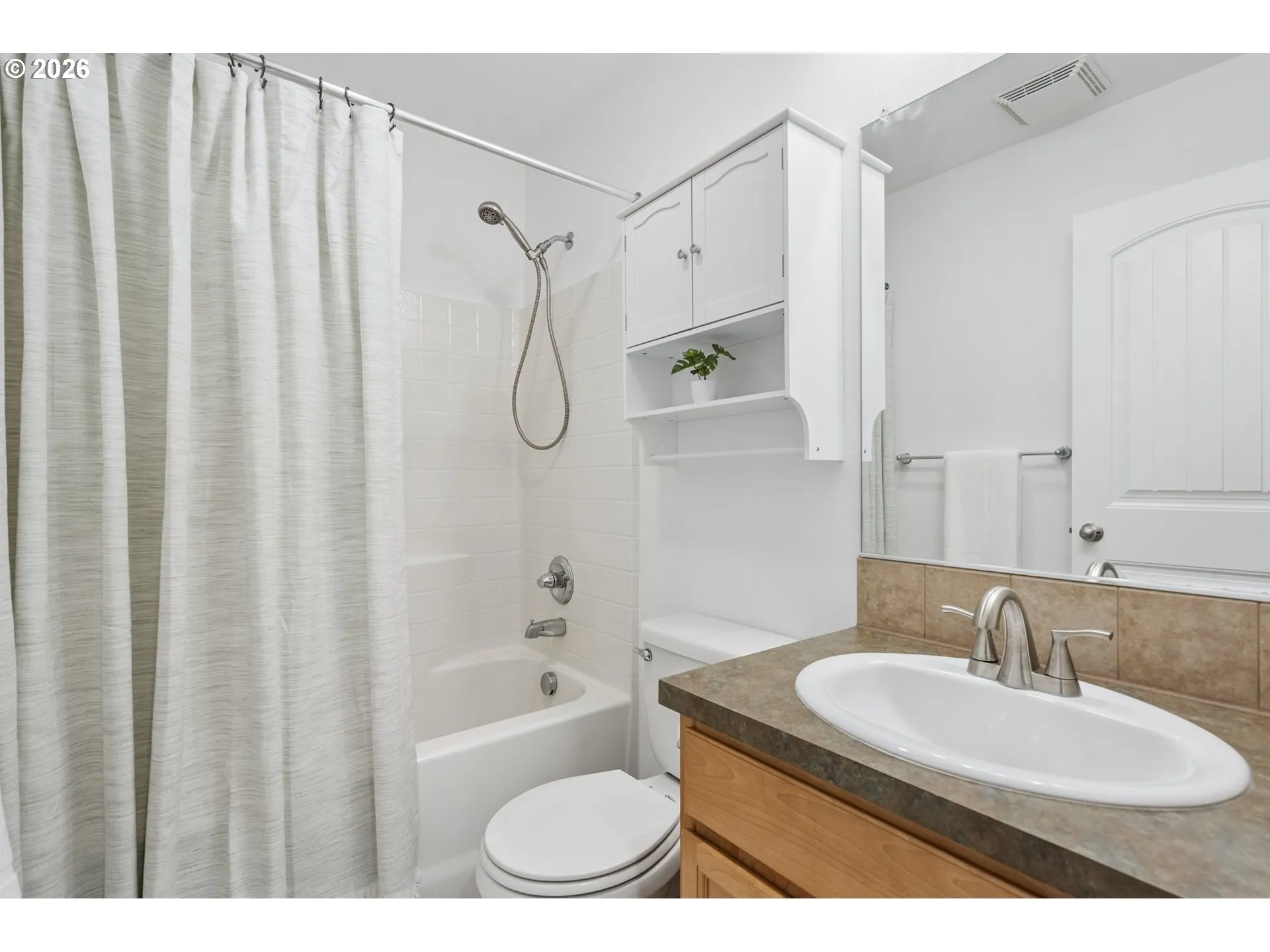 Bathroom-Upper
