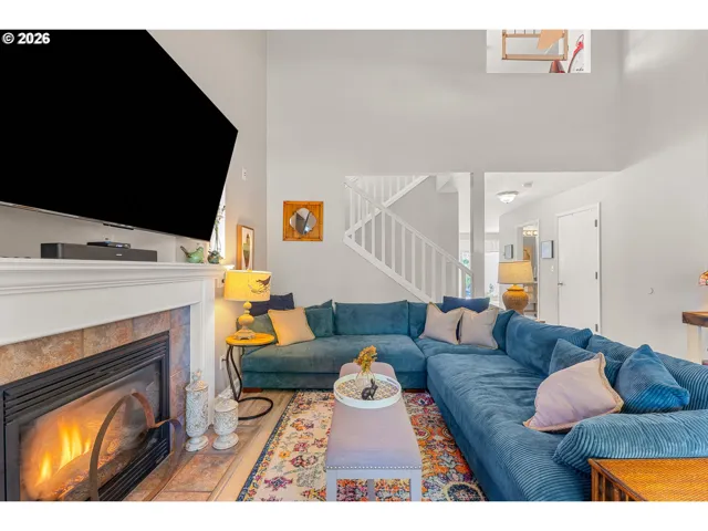 Living Room-Fireplace