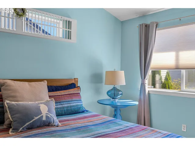 Bedroom, Primary