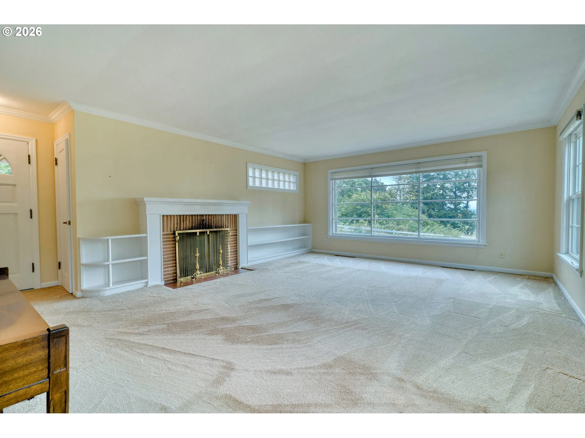 Living Room-Built-In Shelving