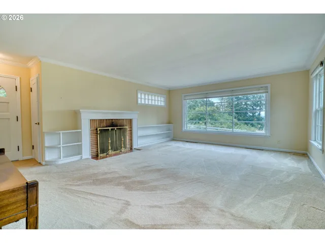 Living Room-Built-In Shelving