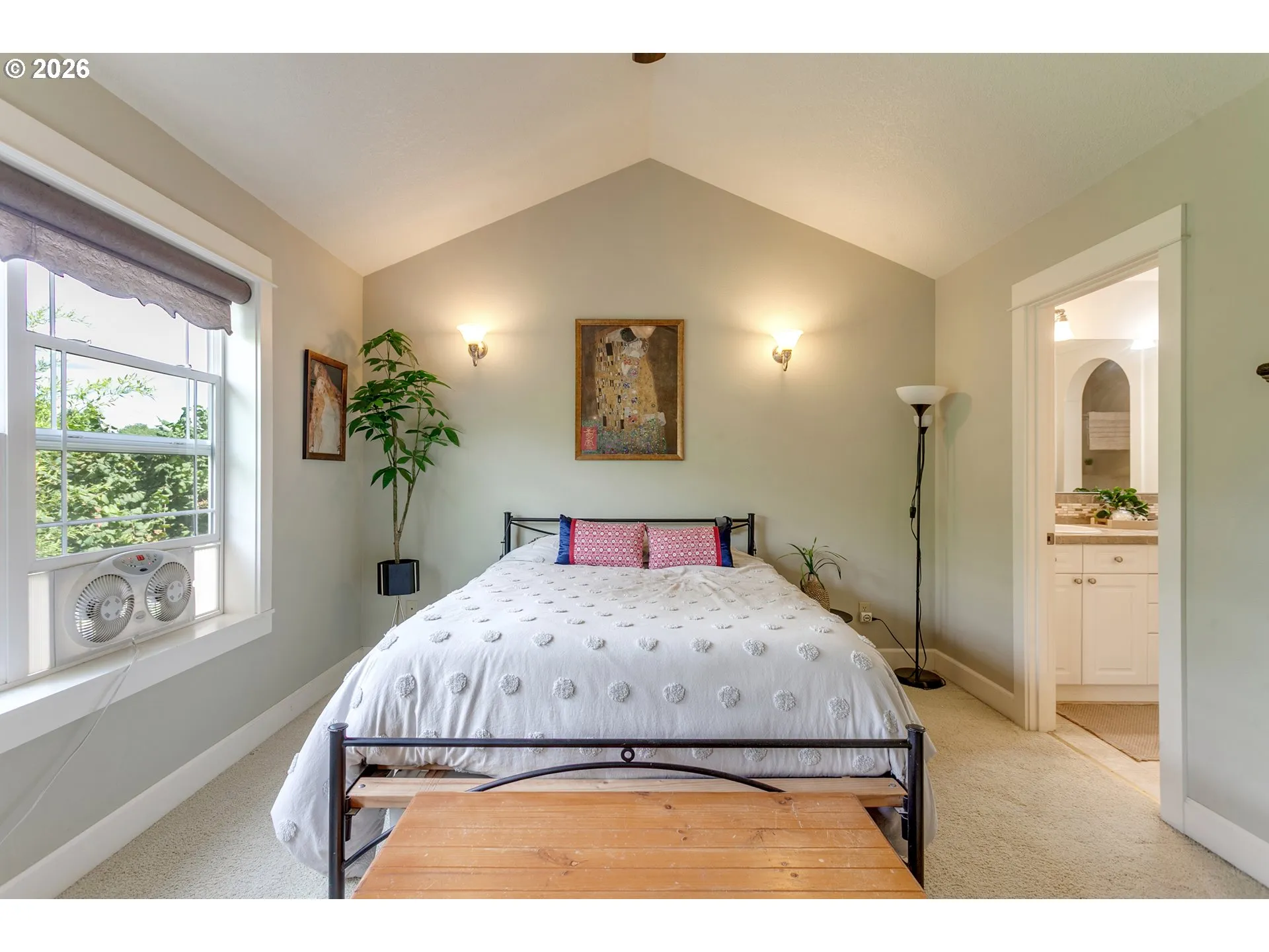 Bedroom, Primary-Vaulted Ceilings
