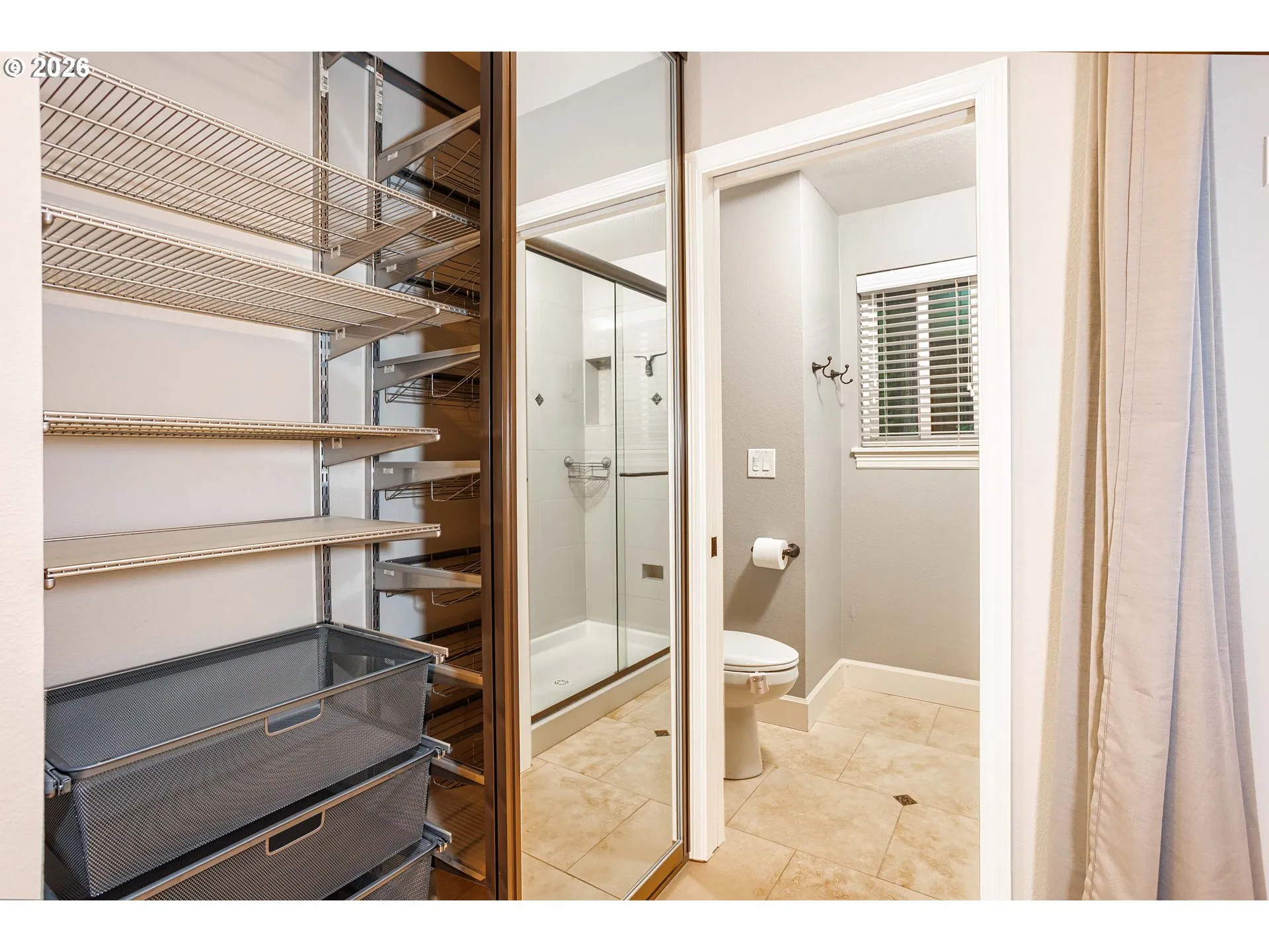 Bedroom, Owner's Suite-Upper