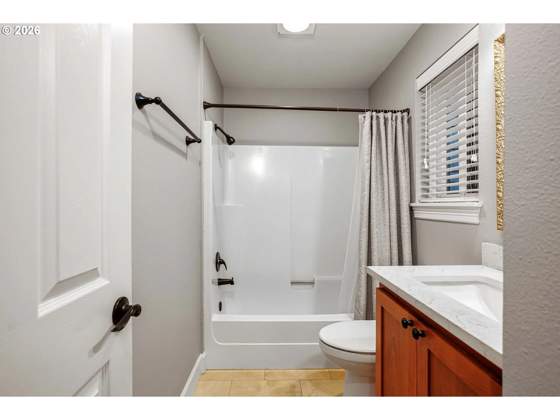 Bathroom-Upper