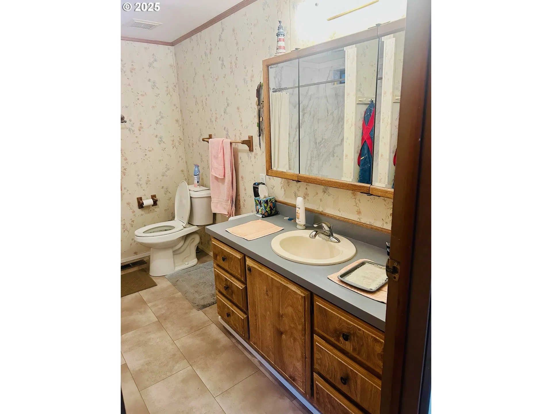 Bathroom-Walk in Shower