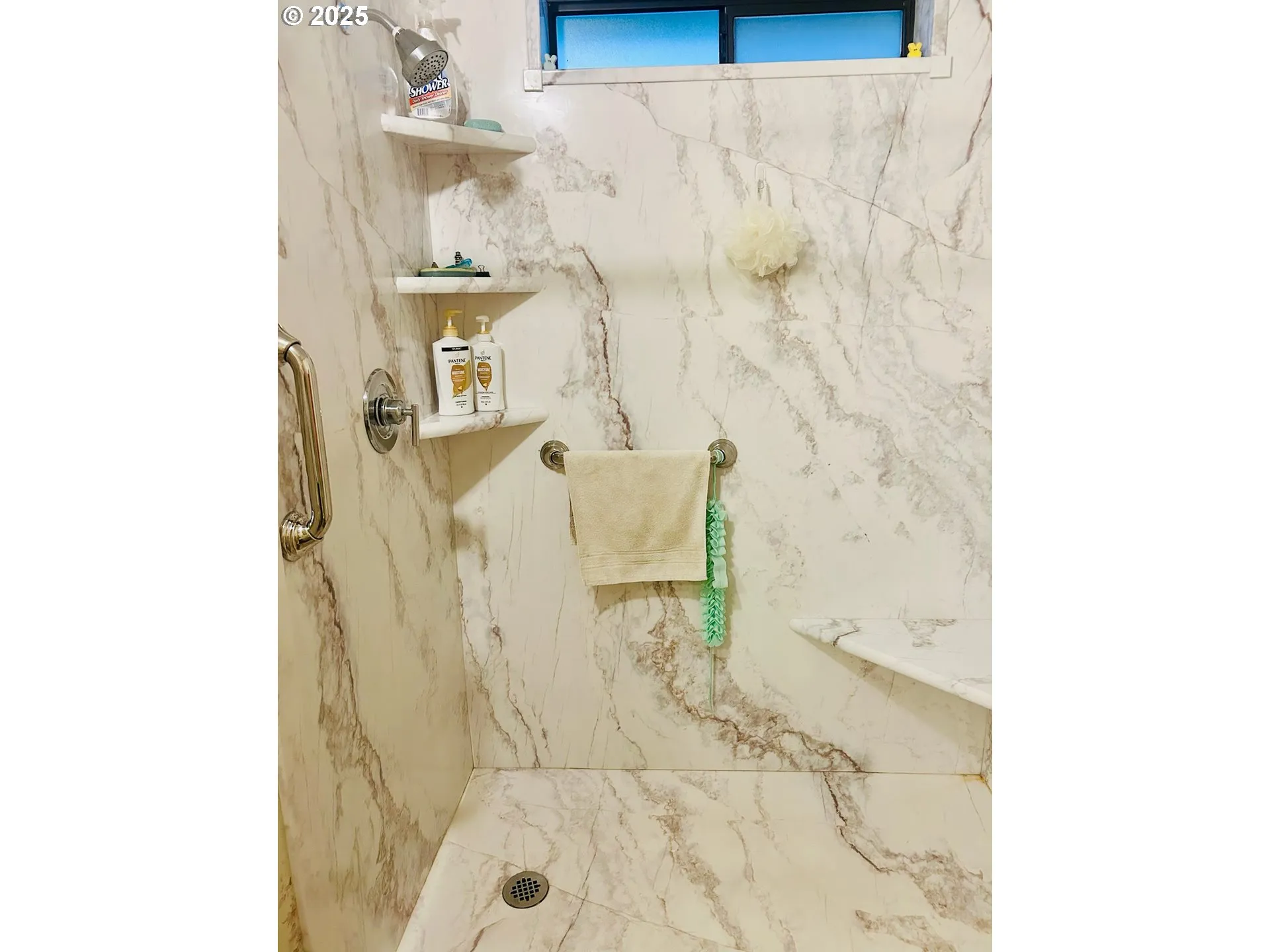 Bathroom-Walk in Shower