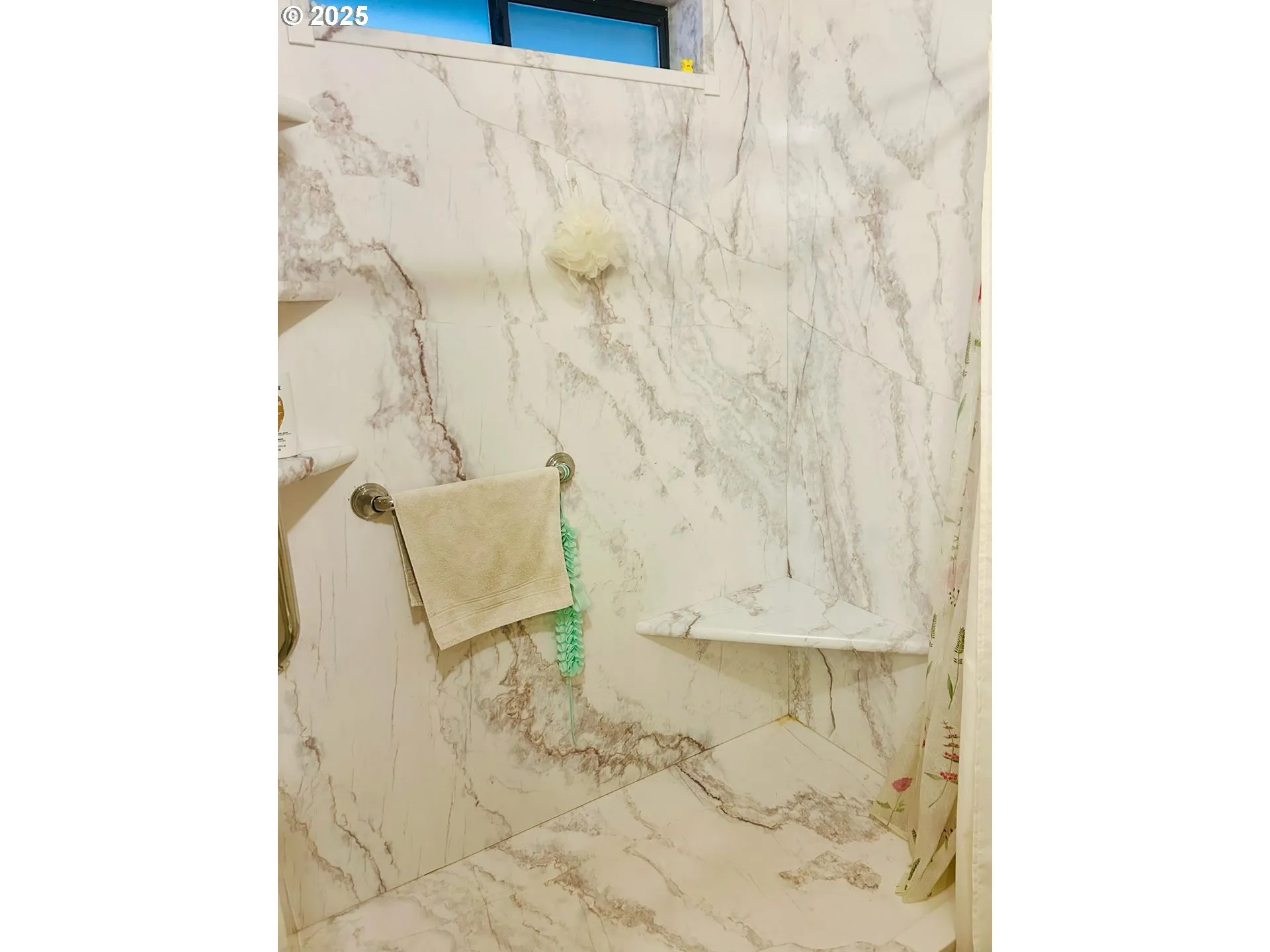 Bathroom-Walk in Shower