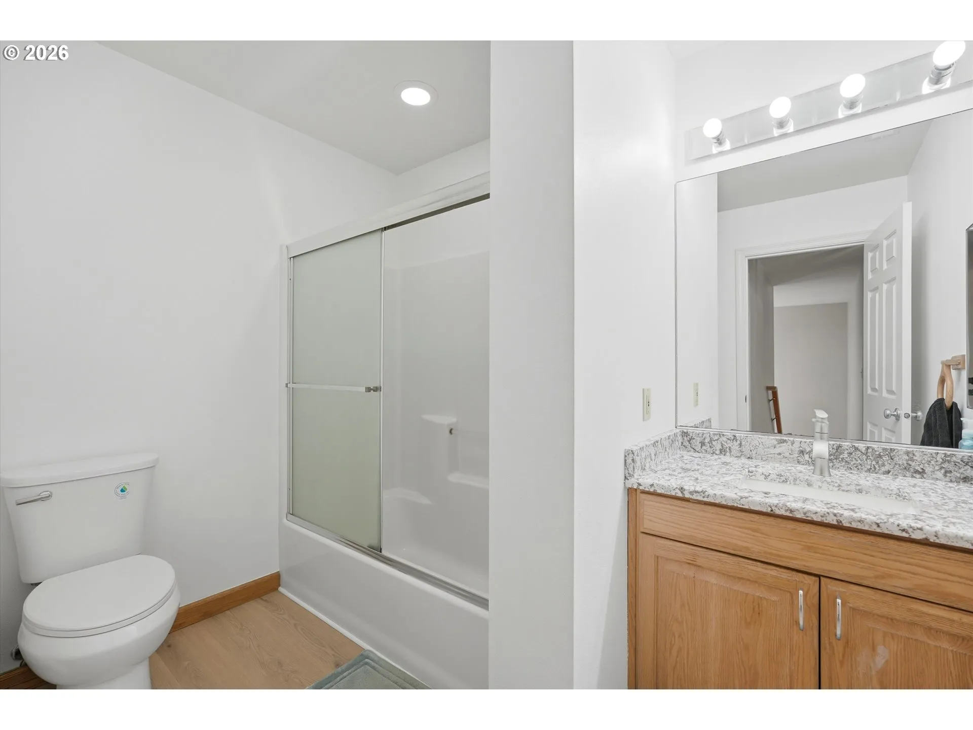 Bathroom-Upper