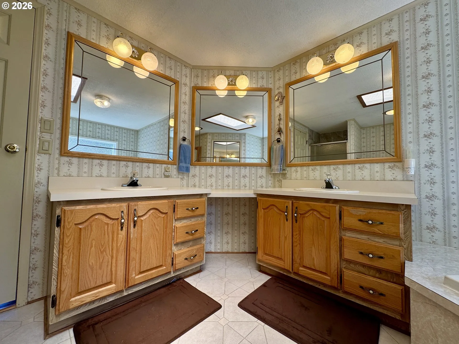 Bathroom-Double Sinks