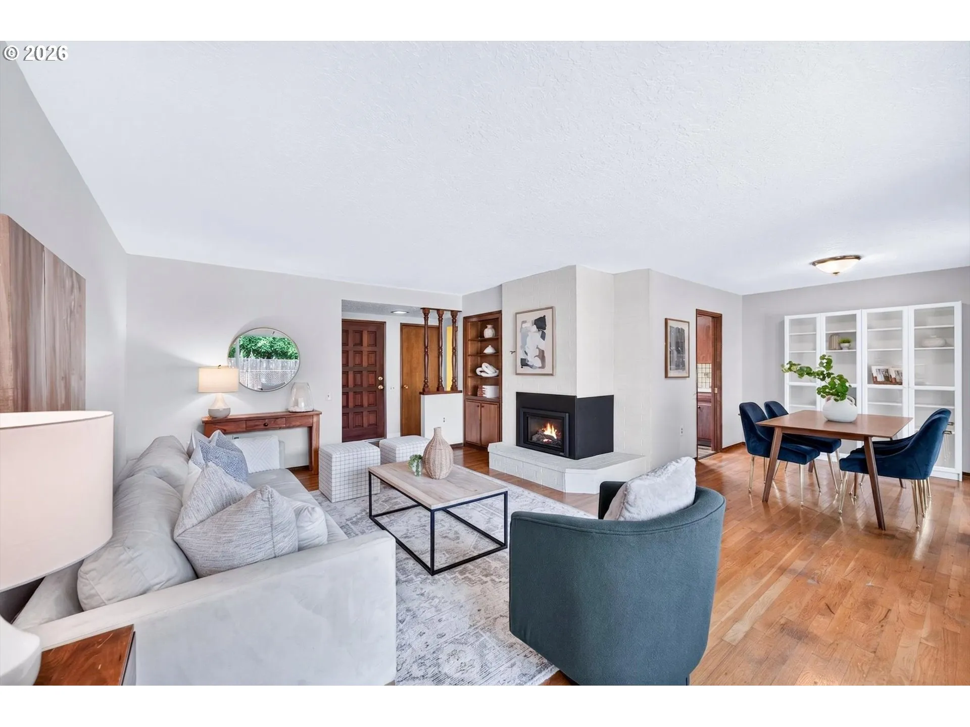 Living Room-Fireplace