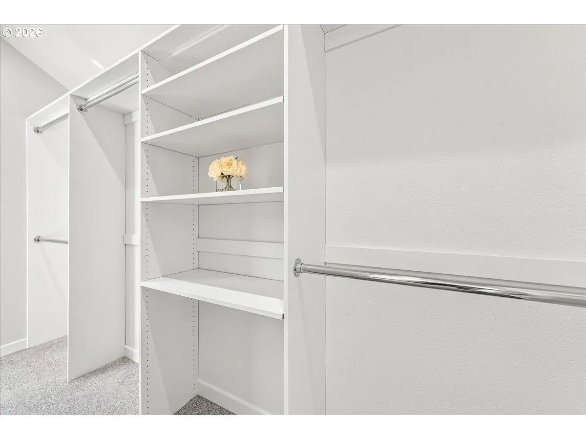 Bedroom, Owner's Suite-Walk-In Closet