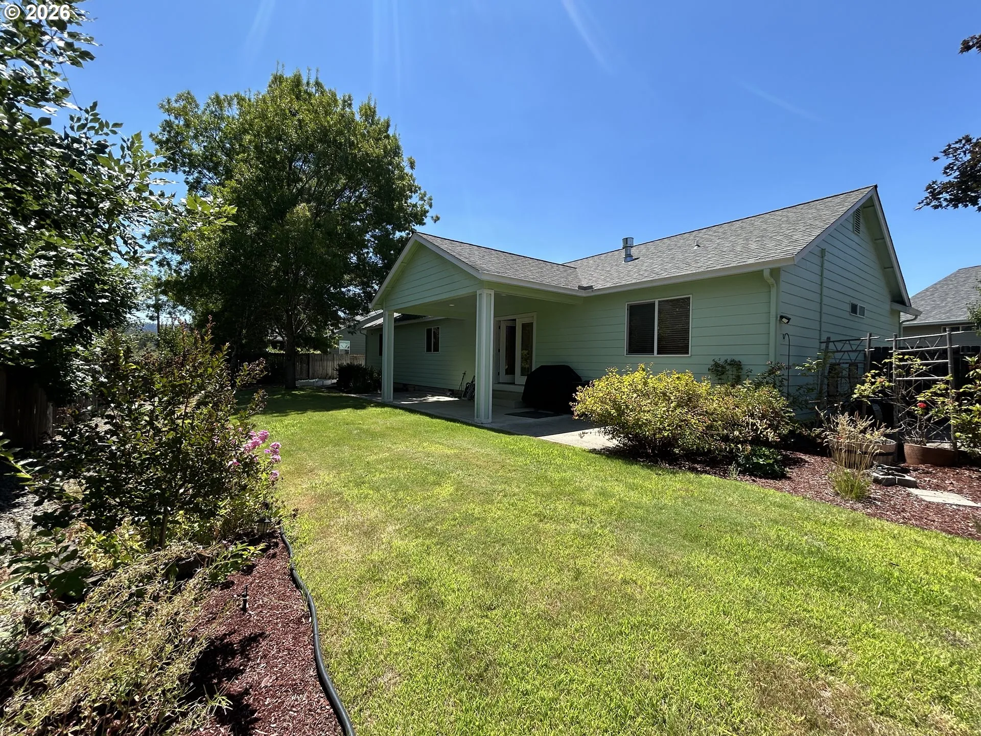 Yard-Back