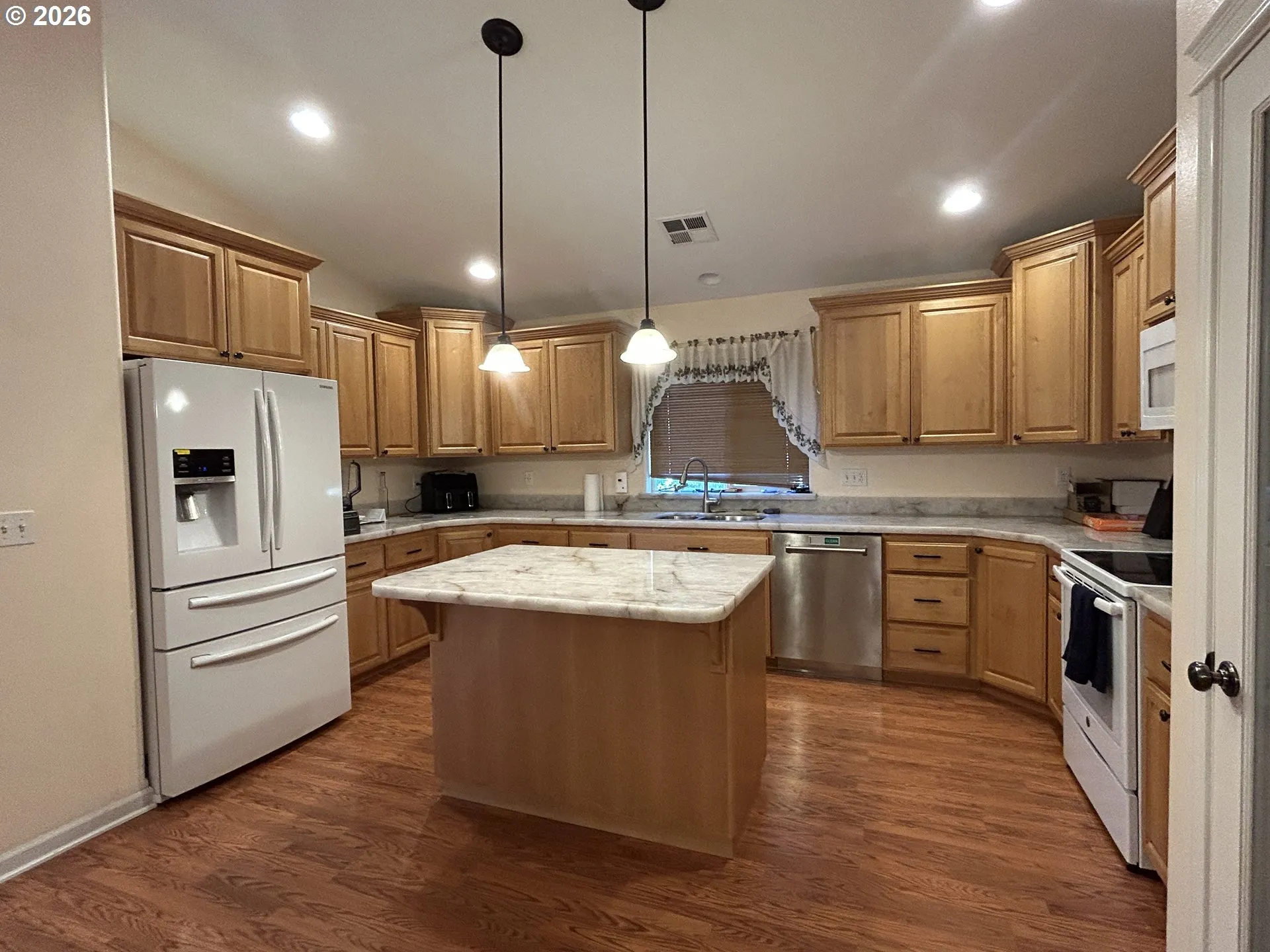 Kitchen-Island