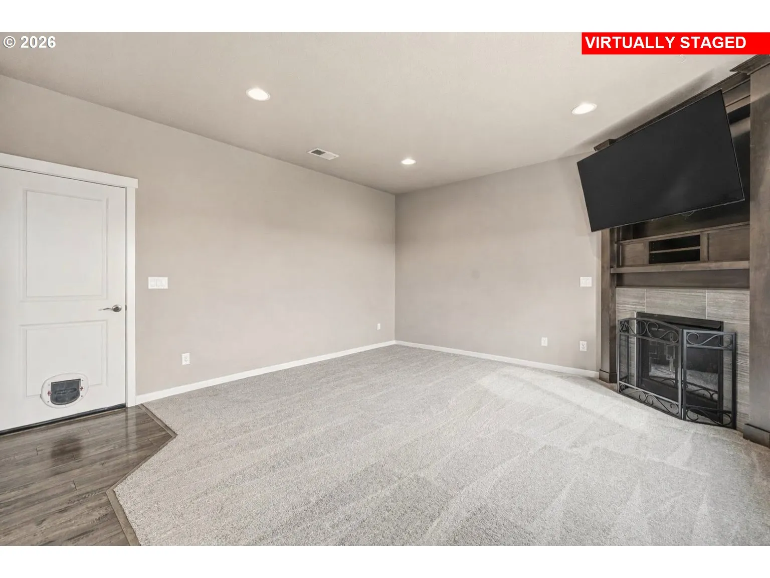 Living Room-Fireplace