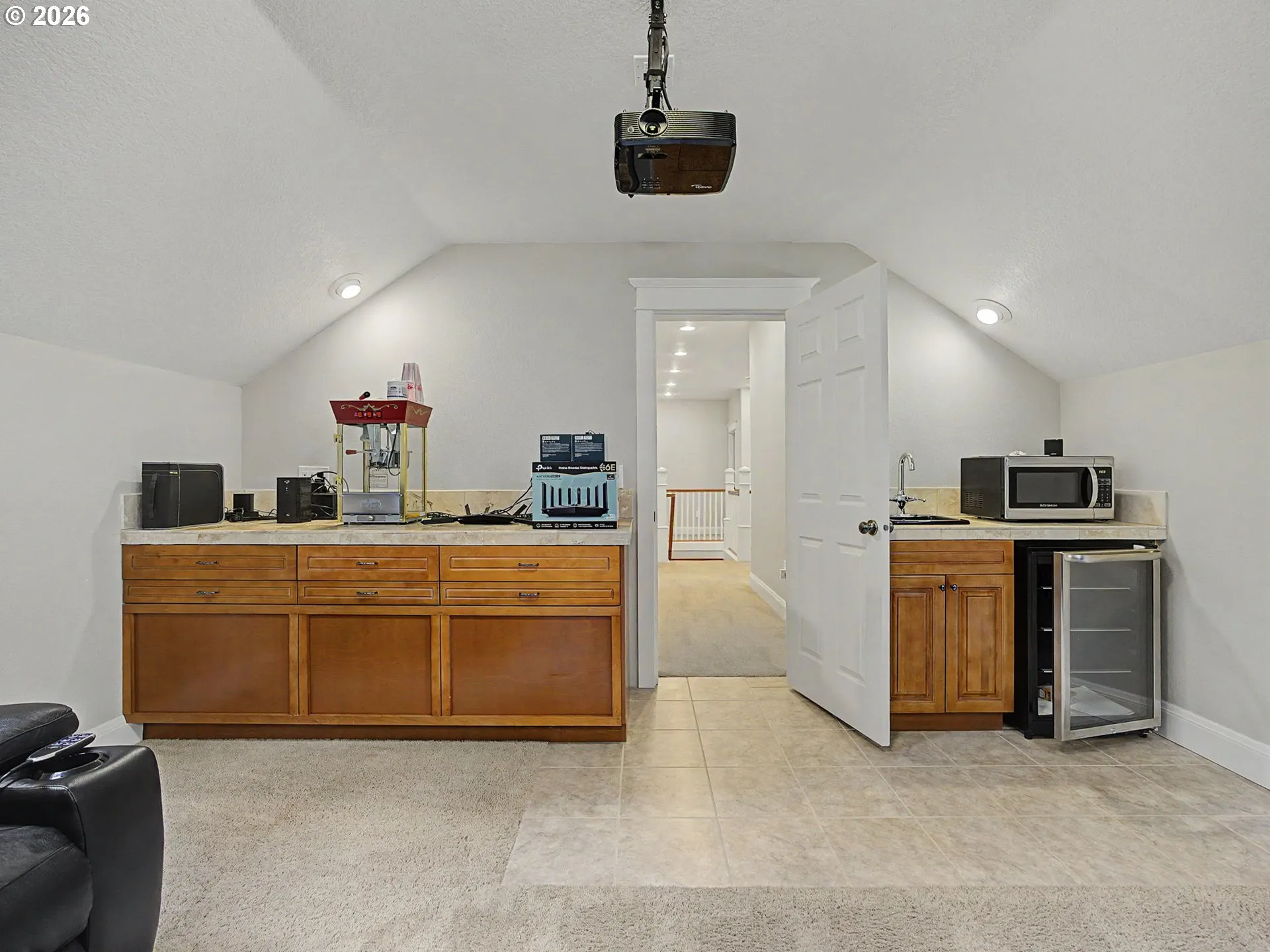 Bonus Room-Upper